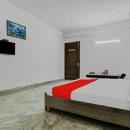 Hotel O Orlov Нойда Экстерьер фото